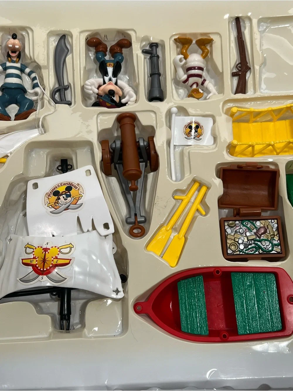 Disney Pirates of the Caribbean Mickey Mouse Pirate Ship Deluxe Playset Vintage,